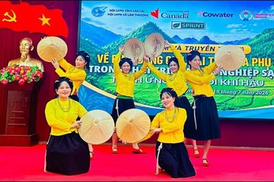 Phụ nữ Lâm Thượng làm nông nghiệp sạch giữ màu xanh cho bản làng