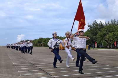 Thiêng liêng lễ chào cờ trên đảo Trường Sa