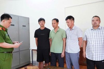 Khởi tố nhóm 4 đối tượng đánh bạc dưới hình thức cá độ bóng đá qua mạng