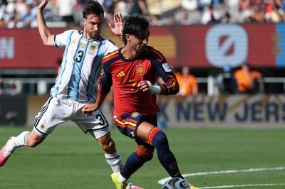 Ferran Torres vượt qua áp lực để trở thành người hùng của Tây Ban Nha