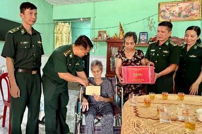 Bộ đội Biên phòng tỉnh Đắk Lắk tổ chức nhiều hoạt động tri ân gia đình có công với cách mạng