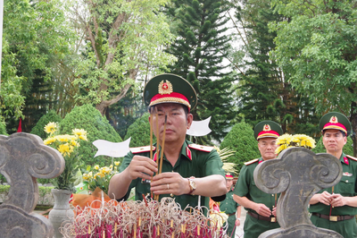 Đảng ủy, Bộ tư lệnh Quân khu 3 dâng hương tưởng niệm tại Khu di tích lịch sử quốc gia Pò Hèn