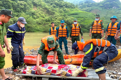 Tuyên Quang: Tìm thấy thi thể một nạn nhân trong vụ hai người mất tích trên sông Nho Quế