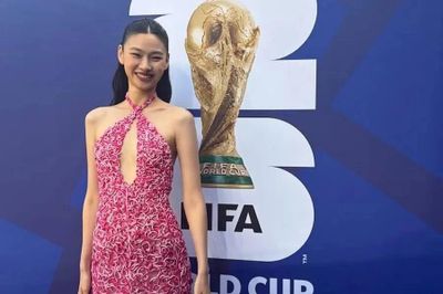 Jung Ho Yeon là nữ diễn viên Hàn Quốc đầu tiên làm được điều này tại trận chung kết 'World Cup'