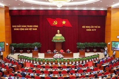 Thông cáo báo chí về ngày làm việc thứ nhất Hội nghị lần thứ 3 Ban Chấp hành Trung ương Đảng khóa XIV