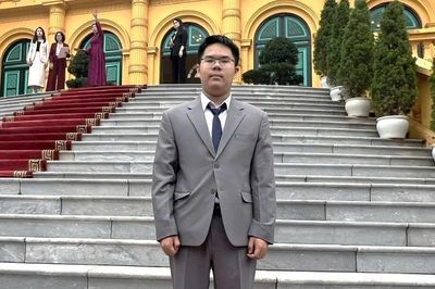 HCV IMO 2026 Nguyễn Đình Tùng: 7 năm ngồi sau xe bố đi 60km/ngày học Toán