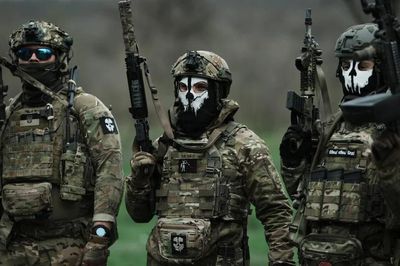 Từ lời mời 'việc nhẹ lương cao' của Ukraine đến những nhiệm vụ chết người ở Nga