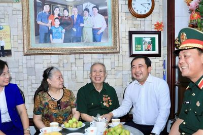 Bí thư Hà Nội: 'Đền ơn đáp nghĩa', 'uống nước nhớ nguồn' là mệnh lệnh từ trái tim