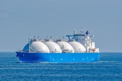 Xuất khẩu LNG qua eo biển Hormuz gần như tê liệt, giá khí đốt leo thang