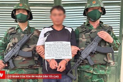 Bắt đối tượng vận chuyển ma túy qua biên giới