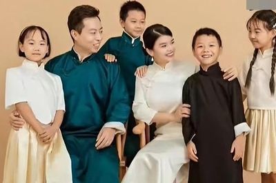 Gặp lại mối tình đầu sau ly hôn, cặp đôi tái hợp xây dựng tổ ấm 7 người