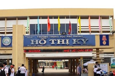 Thí sinh tại Cà Mau thừa nhận dùng điện thoại, sẽ bị hủy kết quả thi tốt nghiệp