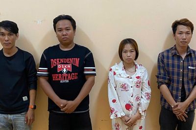 Bạn nhiều lần gạ vợ đi nhà nghỉ, người đàn ông rủ đồng bọn dàn cảnh bắt ghen