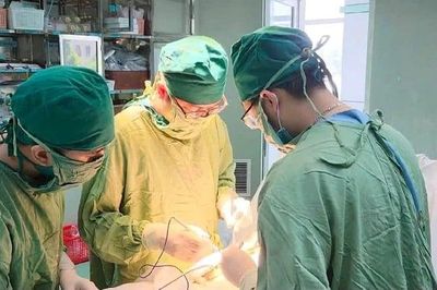 Giải cứu sản phụ vỡ thai góc sừng tử cung hiếm gặp