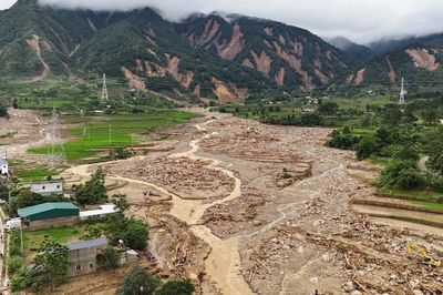 Mường Than tan hoang sau lũ quét, sạt lở đất