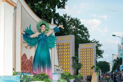 Festival Biển Khánh Hòa 2026: Dàn hoa hậu gây chú ý với màn diễu hành đặc biệt