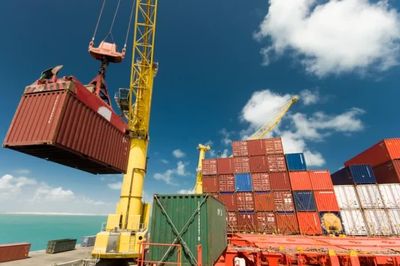 Standard Chartered nâng dự báo tăng trưởng GDP Việt Nam lên 9,5%