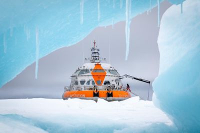 Trạm nghiên cứu nổi Tara Polar Station bắt đầu hành trình khám phá Bắc Cực