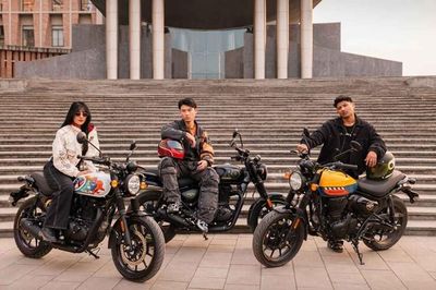 Royal Enfield Hunter 350 2026 ra mắt với màu sơn 'độc nhất vô nhị'