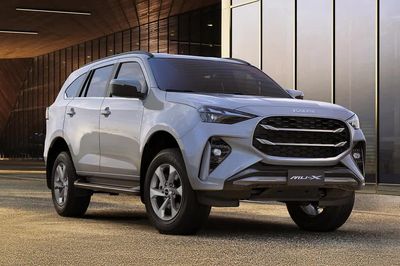 Những mẫu xe 7 chỗ có giá dưới 1 tỷ đồng