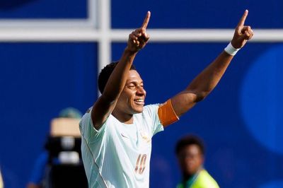 Có bất công với Mbappe?