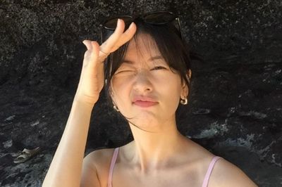 Jung So Min khoe sắc vóc rạng rỡ trong chuyến du lịch Bali, nhan sắc tuổi 37 gây chú ý
