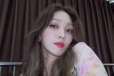Lee Sung Kyung bộc lộ tình cảm đặc biệt với BTS sau sân khấu chung kết World Cup