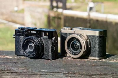 Cuộc so tài của hai mẫu máy compact cao cấp Lumix L10 và X100VI