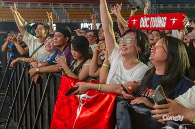 Hàng ngàn cổ động viên thức trắng đêm 'cháy' cùng chung kết World Cup 2026