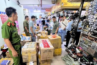 TP. Hồ Chí Minh: Liên tiếp phát hiện hàng giả mạo nhãn hiệu nổi tiếng