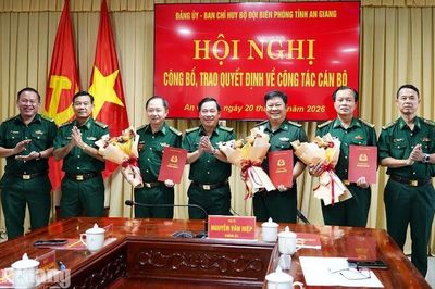 Chỉ huy trưởng Bộ đội Biên phòng An Giang được nâng lương trước niên hạn 24 tháng