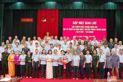 Trung đoàn 925 gặp mặt cựu chiến binh nhân kỷ niệm 59 năm Ngày truyền thống