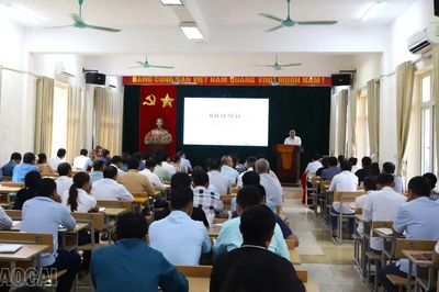 Hơn 120 học viên được bồi dưỡng nghiệp vụ công tác Đảng