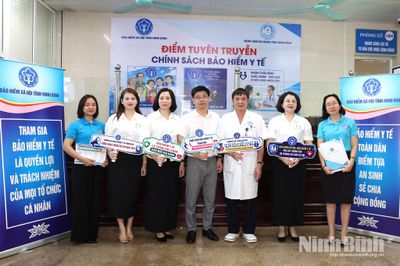 Khai trương điểm tuyên truyền chính sách BHYT tại Bệnh viện Đa khoa tỉnh