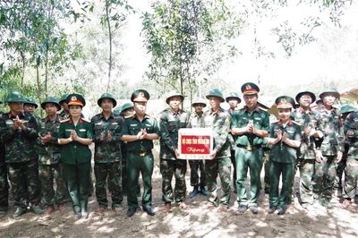 Bộ CHQS tỉnh kiểm tra, thăm hỏi, động viên lực lượng tìm kiếm, quy tập hài cốt liệt sĩ