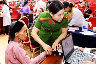 Ngày 22 - 7, Tuyên Quang chính thức thu nhận ADN cho thân nhân liệt sĩ chưa xác định danh tính