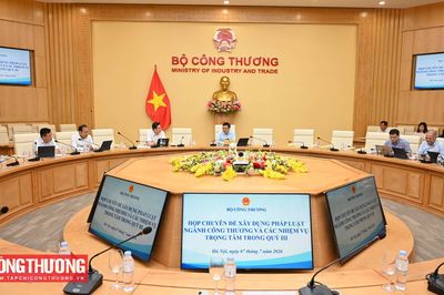 Đảng ủy Bộ Công Thương ban hành Nghị quyết về công tác xây dựng pháp luật, thể chế 6 tháng cuối năm 2026