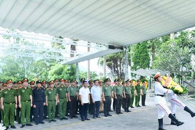Lực lượng Công an Tuyên Quang tổ chức nhiều hoạt động tri ân nhân kỷ niệm 79 năm Ngày Thương binh - Liệt sĩ