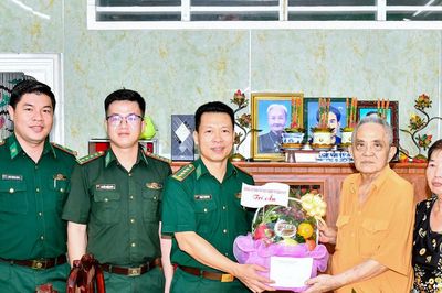 TP. Cần Thơ: Thăm, tặng quà gia đình chính sách