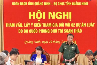Đoàn ĐBQH tỉnh Quảng Ninh lấy ý kiến tham gia đối với 2 dự án luật do Bộ Quốc phòng chủ trì