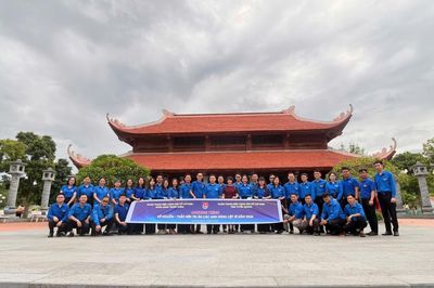 Tuổi trẻ Ngân hàng Trung ương tiếp nối truyền thống 'Uống nước nhớ nguồn'