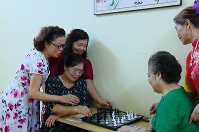 Hà Nội nhân rộng mô hình chăm sóc ban ngày cho người cao tuổi