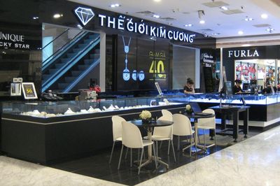 Thị trường kim cương tại Hà Nội trầm lắng hơn