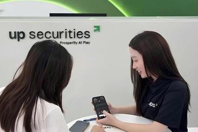 Lợi nhuận Chứng khoán UP (UPS) 'bốc hơi' gần 80% trong quý II/2026