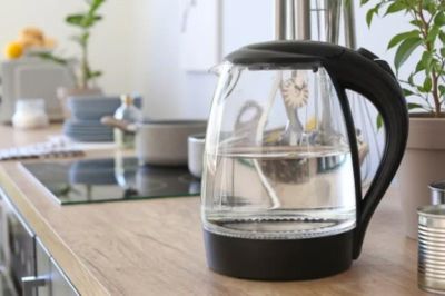 5 mẹo dùng ấm siêu tốc đúng cách để bền hơn, tiết kiệm điện và hạn chế nguy cơ chập cháy