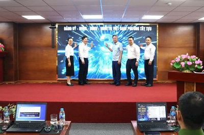 Phường Tây Tựu phát động đợt cao điểm 100 ngày chuyển đổi số và phong trào 'Bình dân học AI'