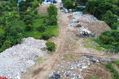 Hà Nội: Đất công ích, đất nông nghiệp 'oằn mình' gánh bãi phế liệu và nạn san lấp trái phép ở Phú Diễn