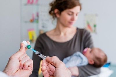 Tiêm vaccine viêm gan B: Cách tốt nhất để ngăn chặn lây truyền từ mẹ sang con