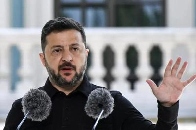 Tổng thống Zelensky đối mặt khủng hoảng chính trị sâu sắc