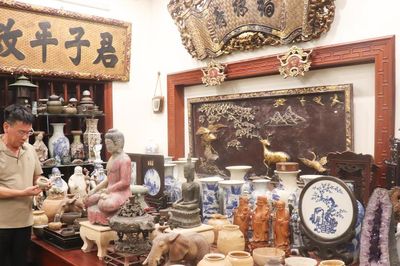 Người đàn ông hơn 20 năm gom cổ vật, gìn giữ di sản